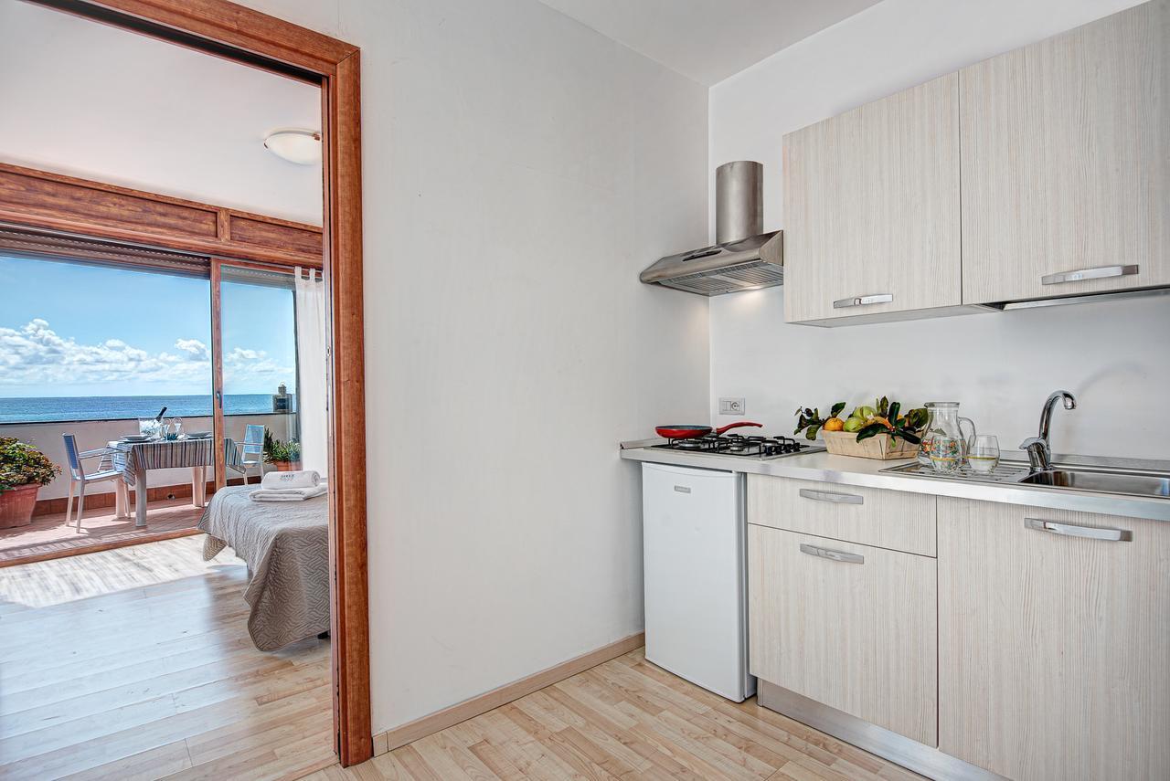 Belmare Residence On The Beach ネラノ エクステリア 写真